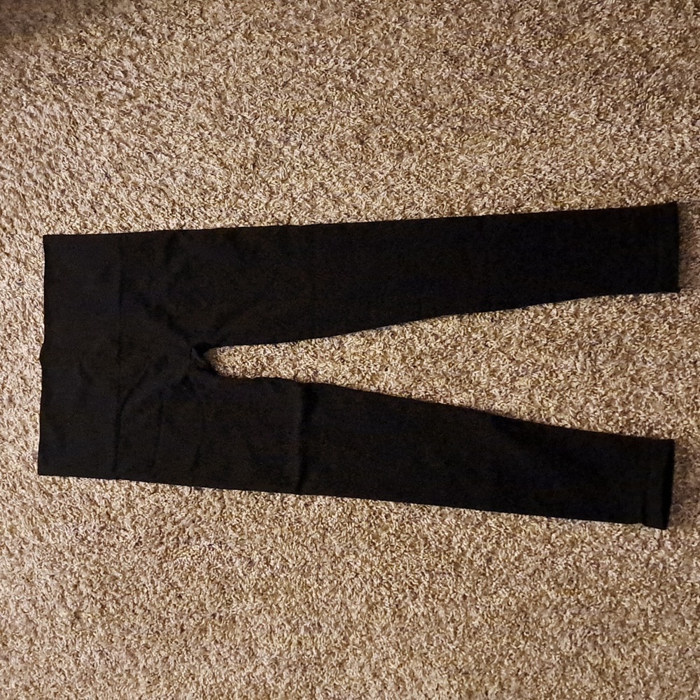 Soma black leggings- size L- EUC